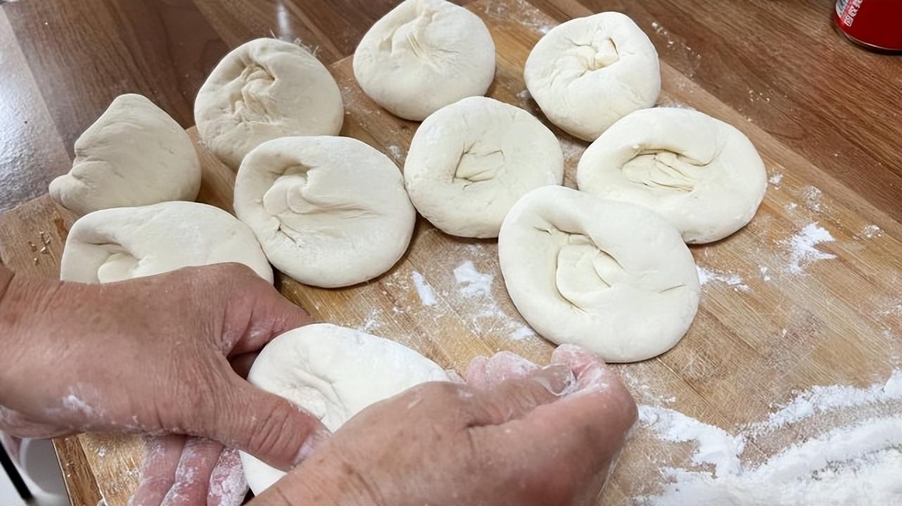 Save the steamed buns and put them directly in the refrigerator to be 